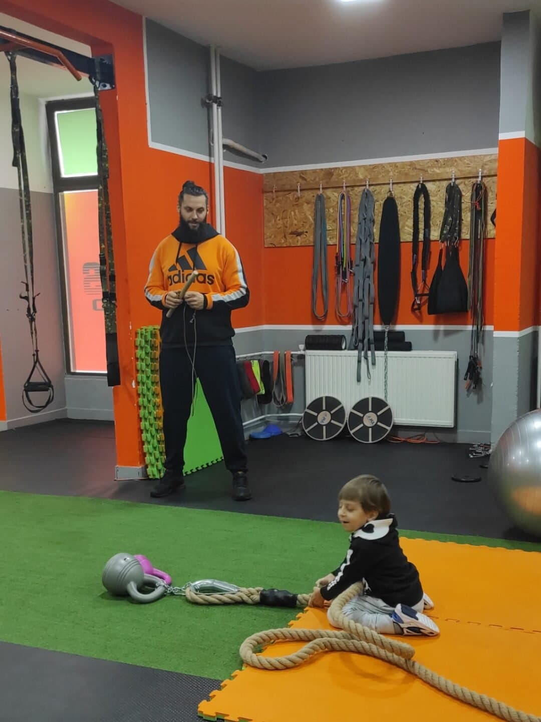 Dyo fit studio, Brod